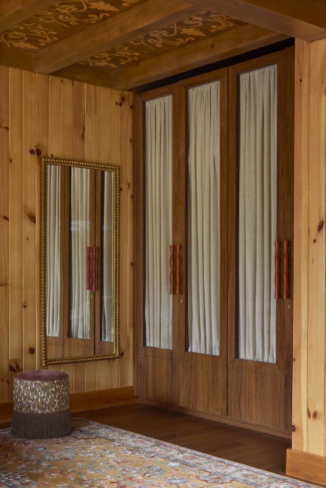 bhutan-log-cabin