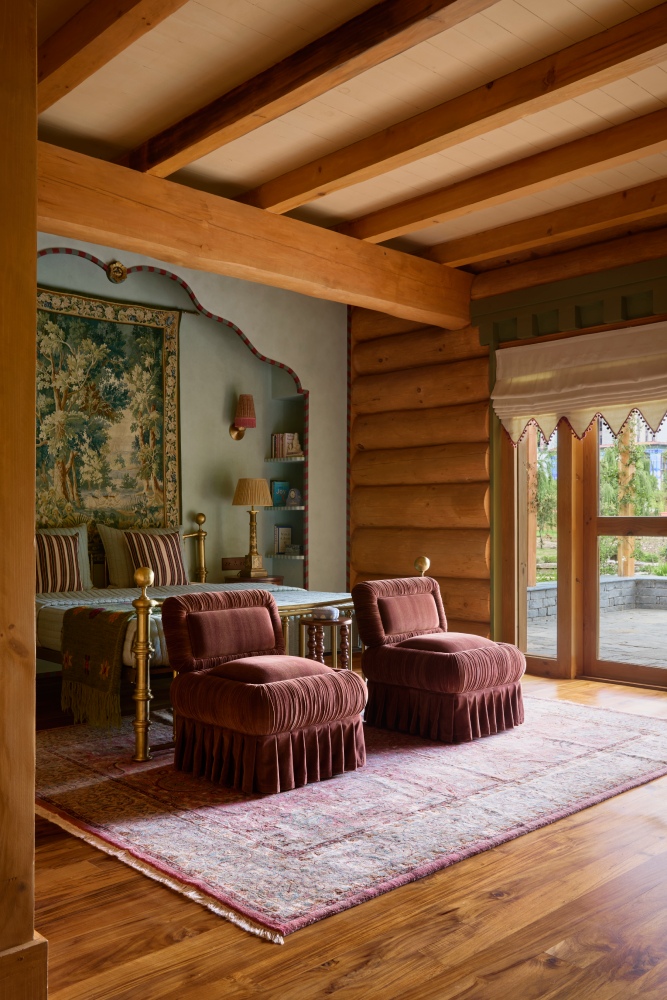 bhutan-log-cabin